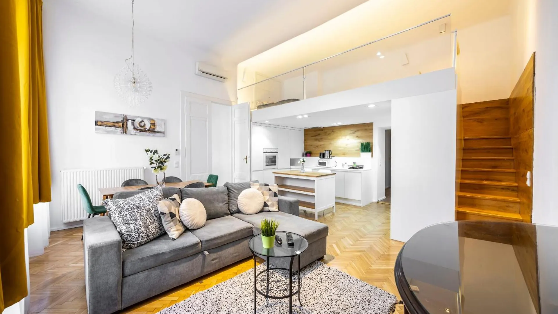 Charming & Elegant Grand Suite Next To The Fashion St' Budapest